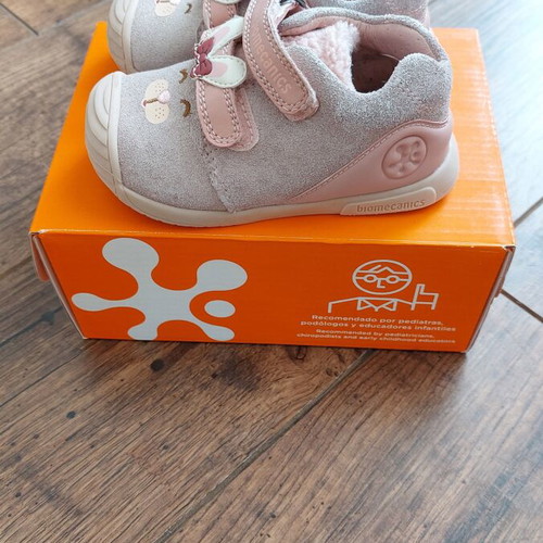 Biomecanics kids shoes used, size 21