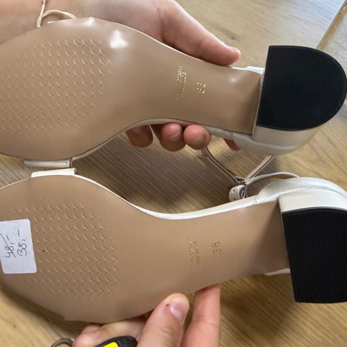 Beige women's sandals with thick heel size 38 like new