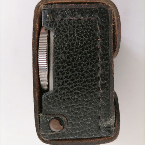 Yashica YEM35 Super light meter used with leather case