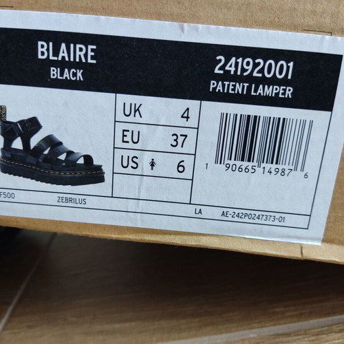 Dr. Martens Blaire patent leather platform sandals new, black size 37
