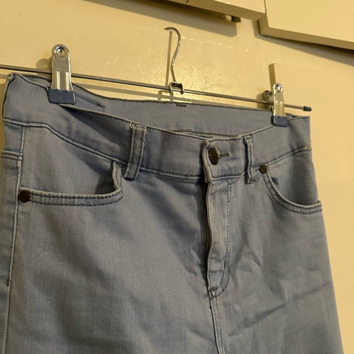 Jean light blue elastic high waist, size small, very stretchy