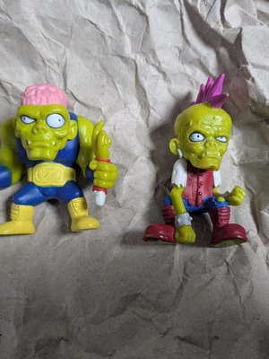 Zombiezz Action Figure Series 1 like new