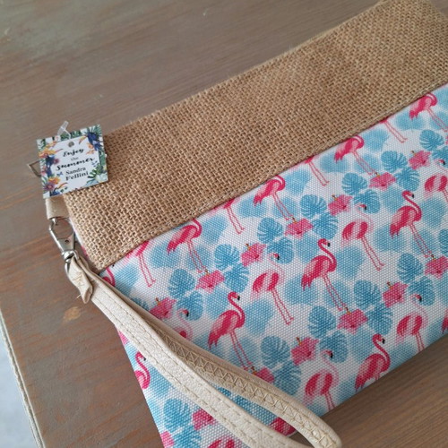Toiletry bag new with zipper
