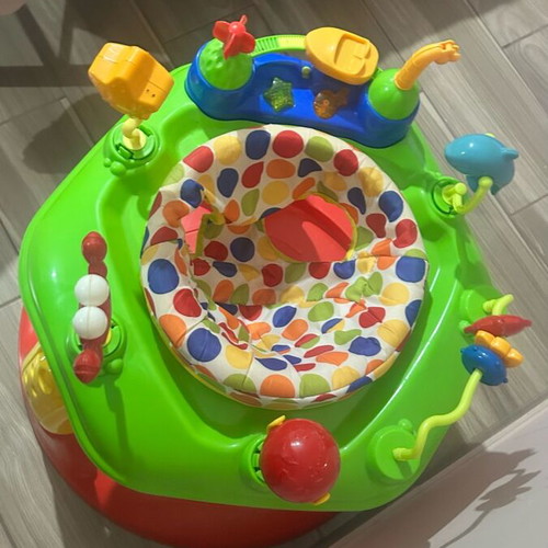 Activity table with music like new