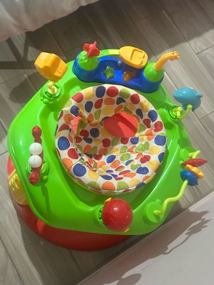 Activity table with music like new
