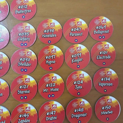 Pokémon AS Company collectible caps vintage 90s, 39 pieces
