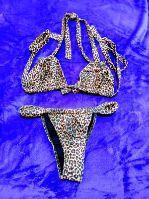 Leopard print swimsuit new, size medium, black and brown