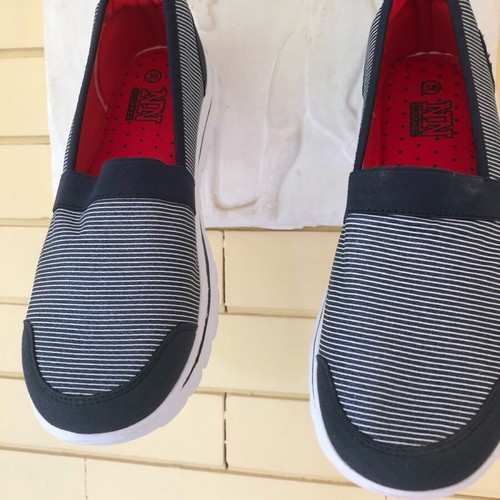 Adam's Shoes new blue shoes with white stripe size 38