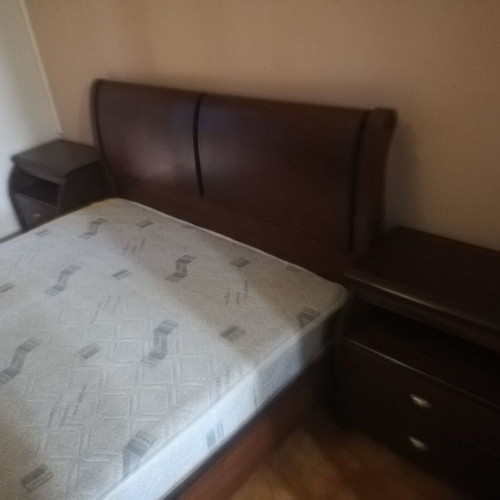Bedroom furniture set like new, wood, complete without mattress