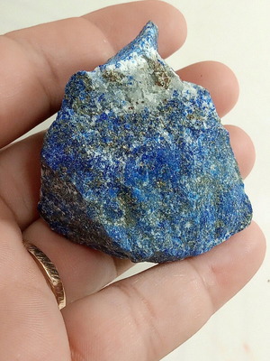 Lapis lazuli lapis lazuli semi-precious raw stone like new
