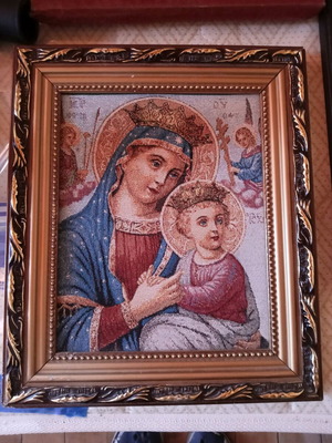 Εικόνα της Παναγίας από ύφασμα κέντημα, σαν καινούργια