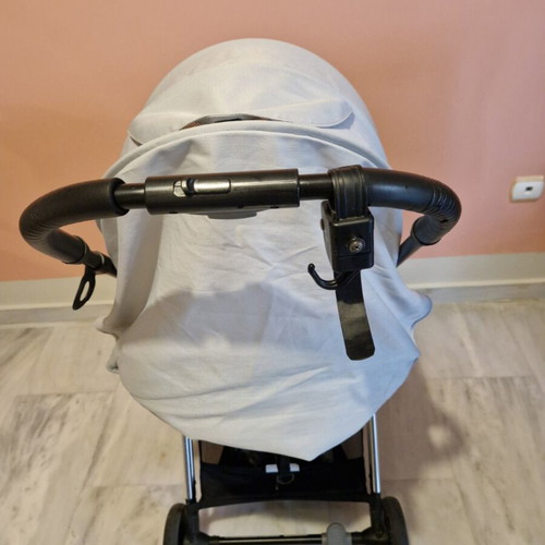 Baby stroller used, lightweight, foldable with rain cover