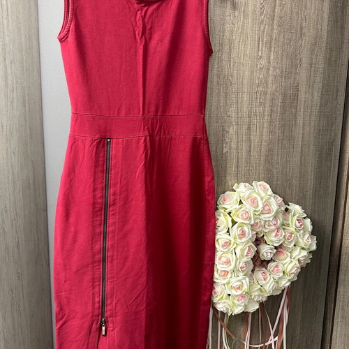 Dress pack in excellent condition, size Small - Medium