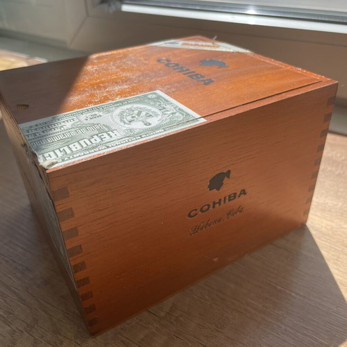 Cohiba Siglo VI Wooden Cigar Box used, original cedar wood