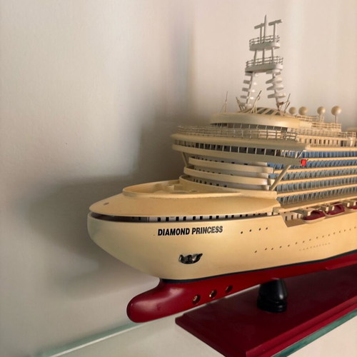 Diamond Princess Hamilton vintage large cruise ship model