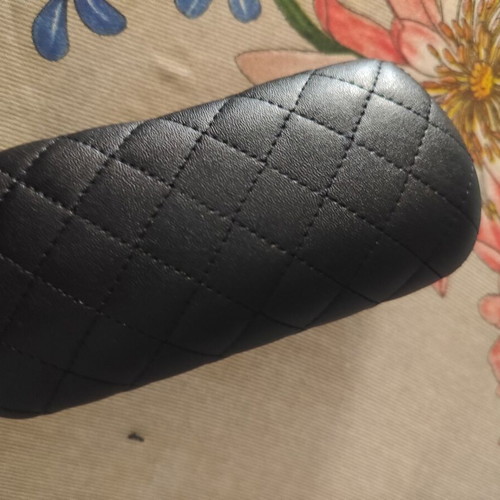 Glasses case like new, black and beige