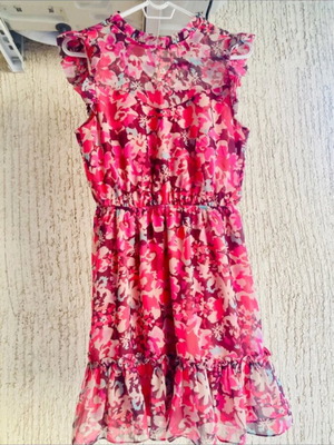 Floral dress size Small like new, pink multicolor by Trendyol