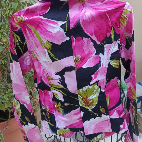 Rinascimento floral jacket size S like new, cotton 97%