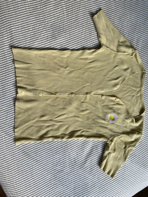 Shirt size S like new, yellow