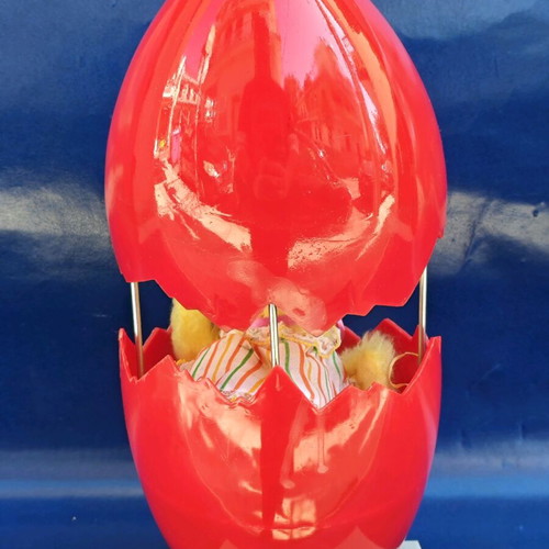 El Greco Easter egg plastic with chick used