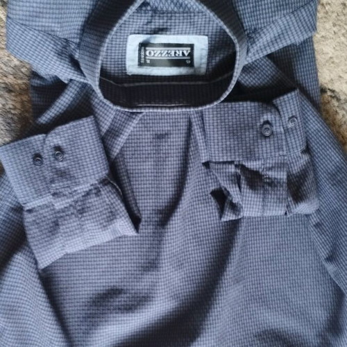 Arezzo dress shirt XL/45 embossed pattern like new, gray and blue