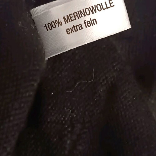 Women's merino wool sweater like new, black