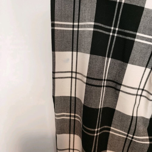 Women's spring checkered pants like new, black and white