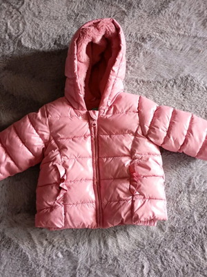 Baby jacket waterproof with fur like new, for 6-9 months