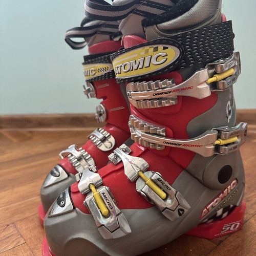 Ski boots size 23.5 used with signs of wear