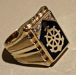 Gold men's ring 14k like new with enamel and anchor design