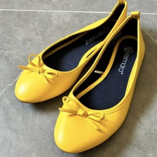 Ballerina shoes like new, yellow, size 38