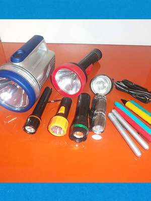 Φακοί χεριού μεταχειρισμένοι, πακέτο 12 χωρίς μπαταρίες