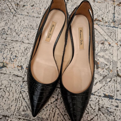 Massimo Dutti leather pumps like new, size 37, black