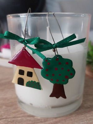 Handmade earrings house and tree design, like new, silver color