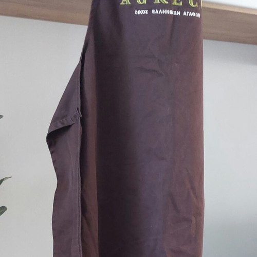 Agreco Farms Kitchen Apron like new, collectible Grecotel