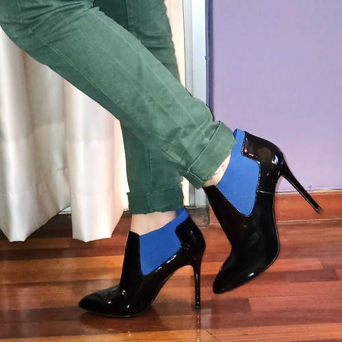 Alberto Guardiani women's shoes like new, black patent leather with blue details, size 39