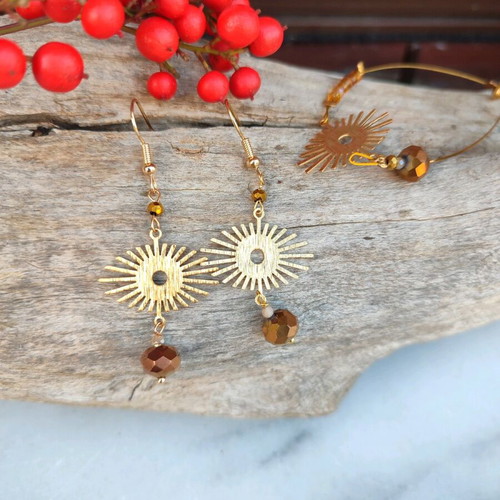 Handmade bracelet and earrings set from brass and crystals, new