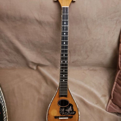 Baglamas Nikou Thanou used with amazing sound