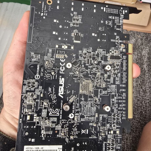 Asus HD7750 1GB graphics card like new with passive power