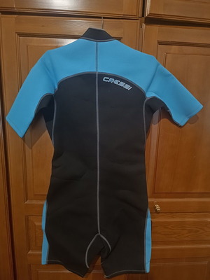 Cressi 2mm swimming suit like new