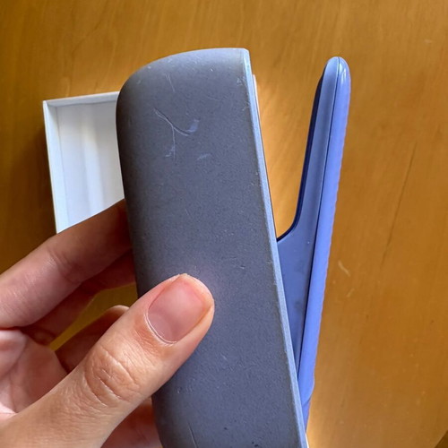 Iqos Iluma i e-cigarette, purple