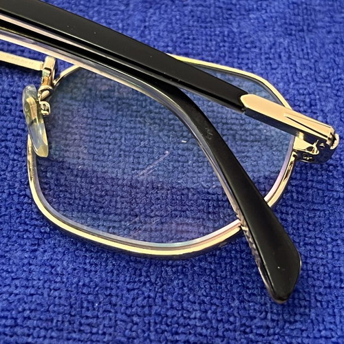 David Beckham sunglasses with astigmatism lenses 1.5 and 0.5 like new, gold