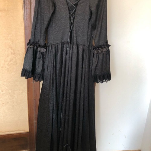 Victorian satin gothic dress like new, black, size L