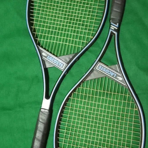 Lacoste Mid Master 4 350 320 L4-4 1/2 Tennis Racket Set like new with case