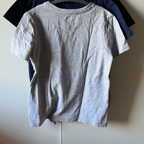 H&M short-sleeve shirts used for 4-6 years, black-blue-gray