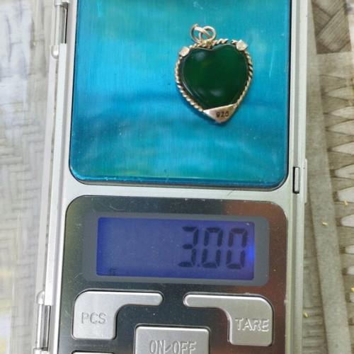 Silver pendant with natural green onyx like new