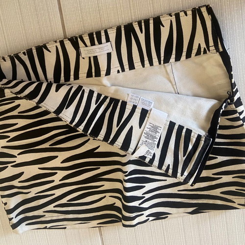 Zara animal print zebra skirt like new, size 34
