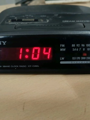 Ραδιοξυπνητήρι Sony ICF-C280L μεταχειρισμένο, πλήρως λειτουργικό