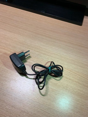 Alcatel charger like new, compatible with various devices