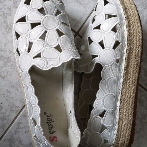 Shoes like new white platform sandals size 40.5-41